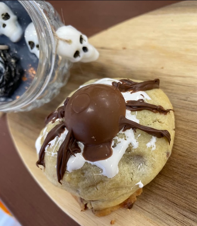 Frissons et gourmandise : fêtez Halloween avec nos Cookies Spéciaux !